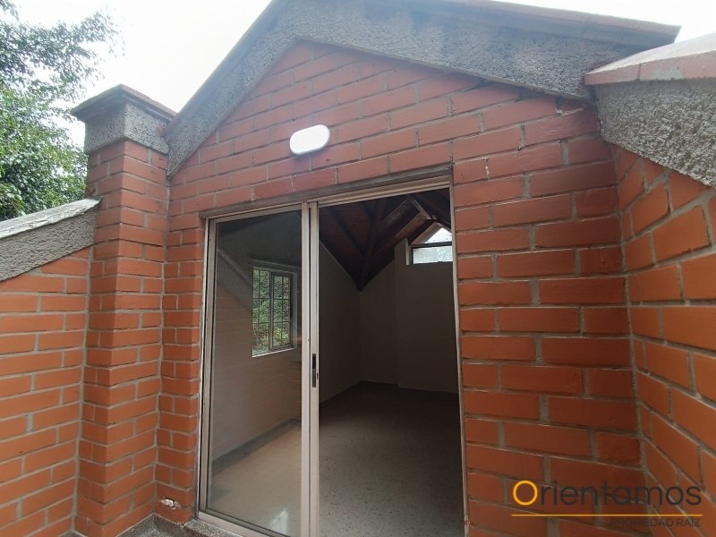 Casa disponible para el arriendo en Medellín el codigo es 21159 foto numero 9