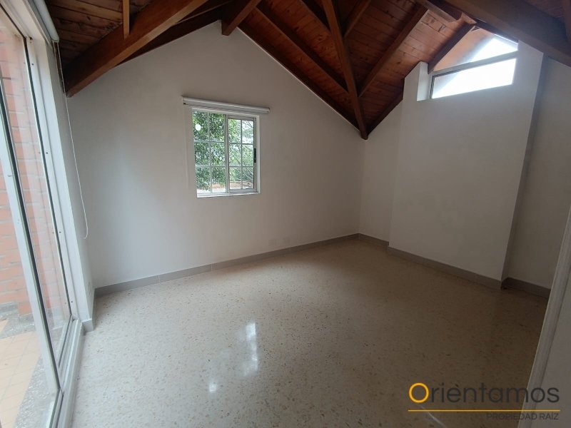 Casa disponible para el arriendo en Medellín el codigo es 21159 foto numero 14