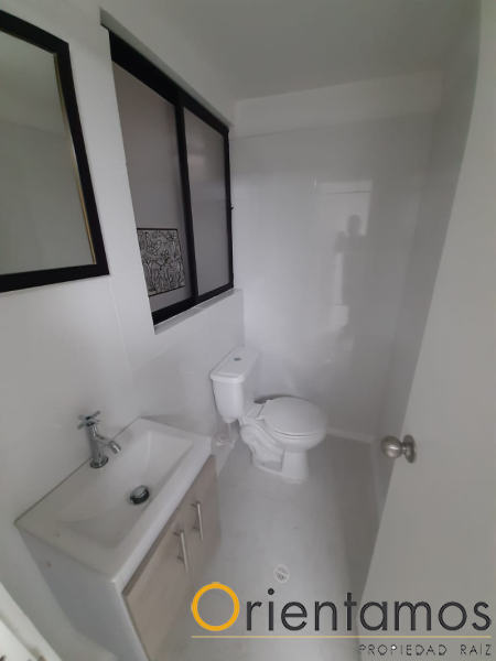 Casa-local disponible para el arriendo en Medellín el codigo es 10869 foto numero 15