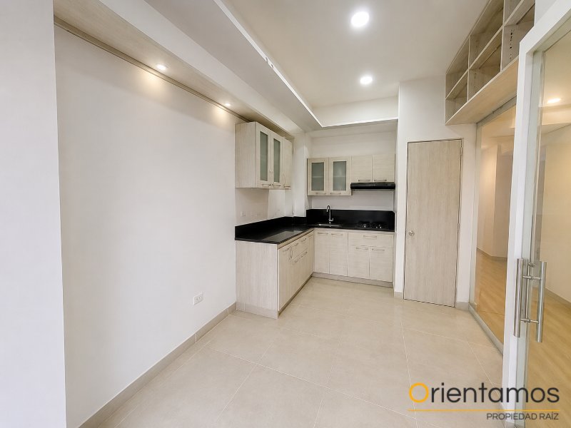 Oficina disponible para el arriendo en Medellín el codigo es 21333 foto numero 2