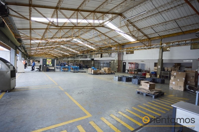 Bodega disponible para el arriendo en Medellín el codigo es 21386 foto numero 2