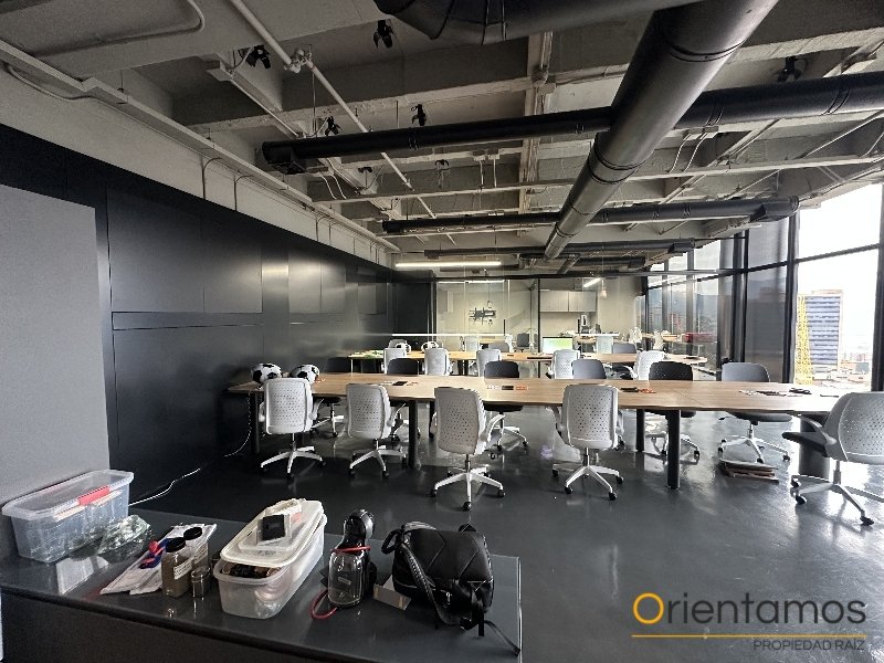 Oficina disponible para el arriendo en Medellín el codigo es 21401 foto numero 2