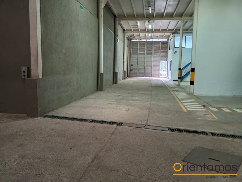 Bodega disponible para el arriendo en Medellín el codigo es 20987 foto numero 4