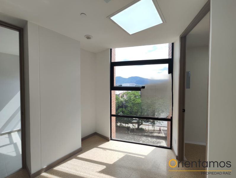 Oficina disponible para el arriendo en Medellín el codigo es 21045 foto numero 6