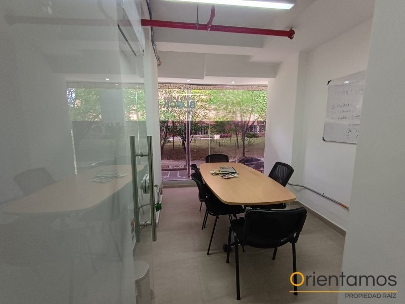 Oficina disponible para el arriendo en Medellín el codigo es 21380 foto numero 2