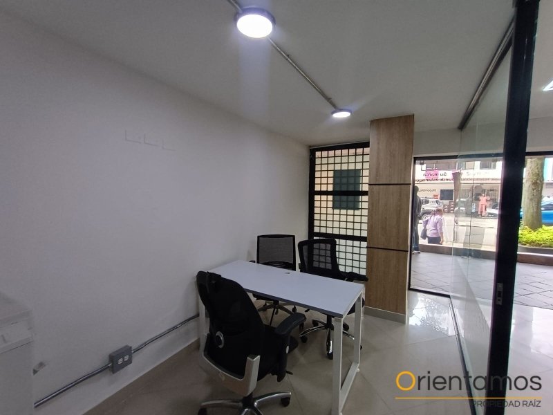 Oficina disponible para el arriendo en Medellín el codigo es 21335 foto numero 3