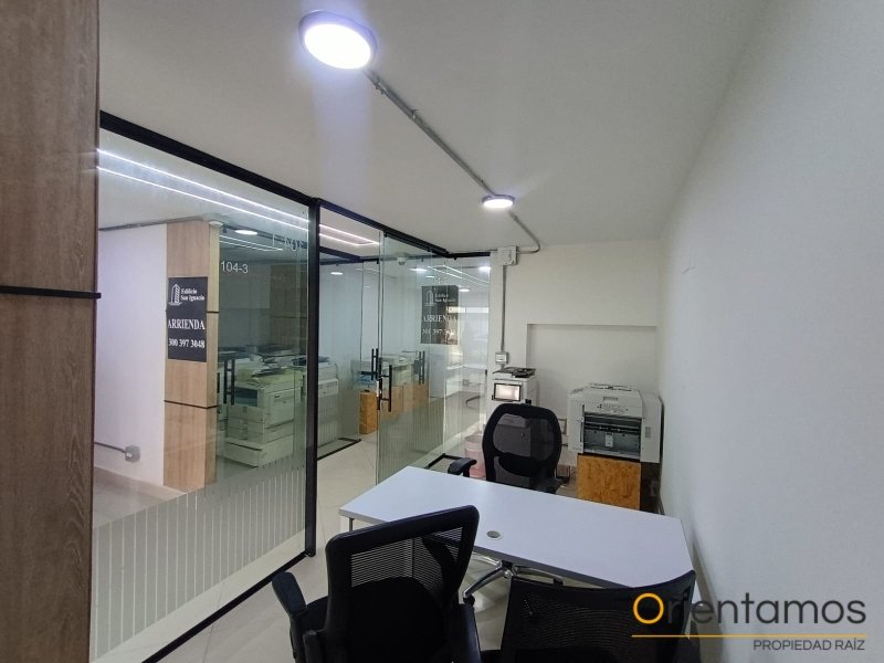 Oficina disponible para el arriendo en Medellín el codigo es 21335 foto numero 4