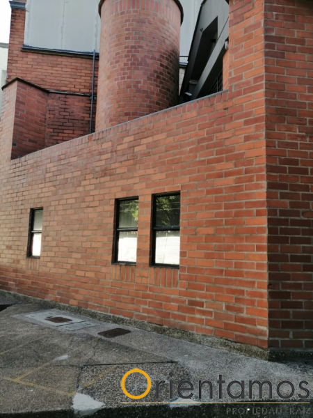 Bodega disponible para la venta en Medellín el codigo es 15383 foto numero 3