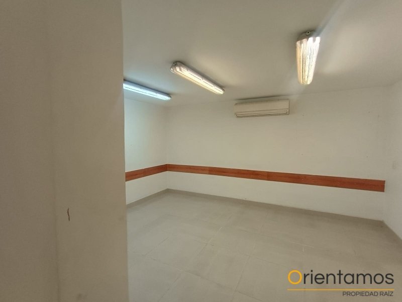 Casa-local disponible para el arriendo en Medellín el codigo es 21418 foto numero 7
