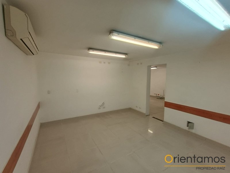 Casa-local disponible para el arriendo en Medellín el codigo es 21418 foto numero 9