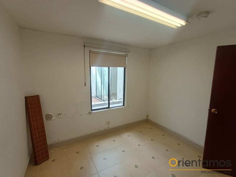 Casa-local disponible para el arriendo en Medellín el codigo es 21418 foto numero 13
