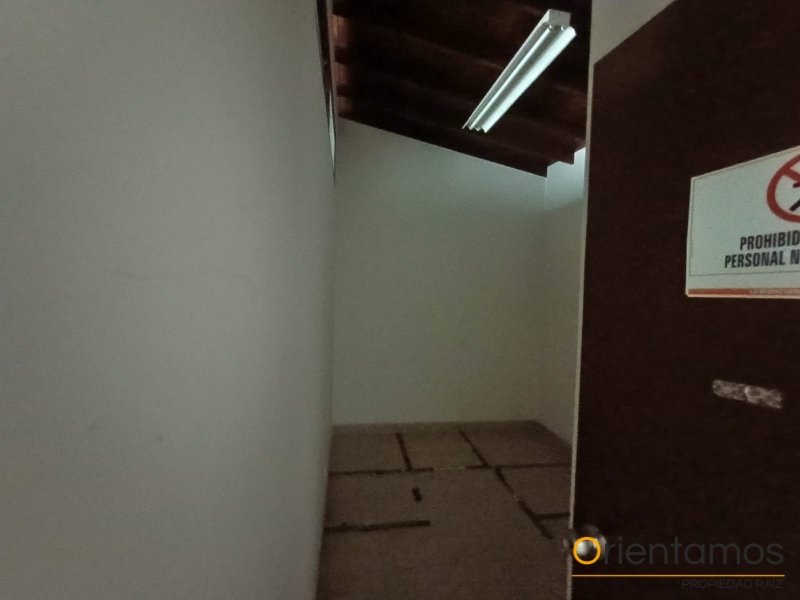 Casa-local disponible para el arriendo en Medellín el codigo es 21418 foto numero 20