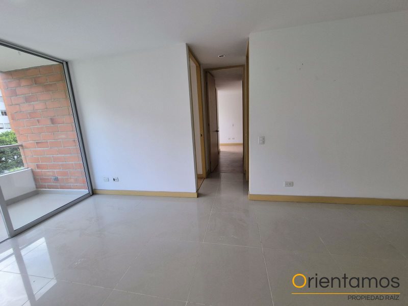 Apartamento disponible para venta o arriendo en Envigado el codigo es 16812 foto numero 3