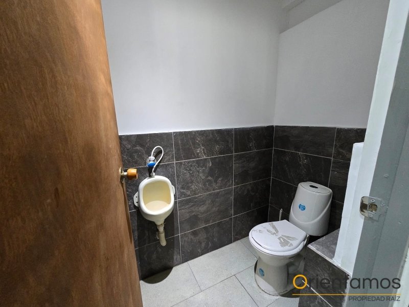 Casa-local disponible para el arriendo en Medellín el codigo es 21101 foto numero 10