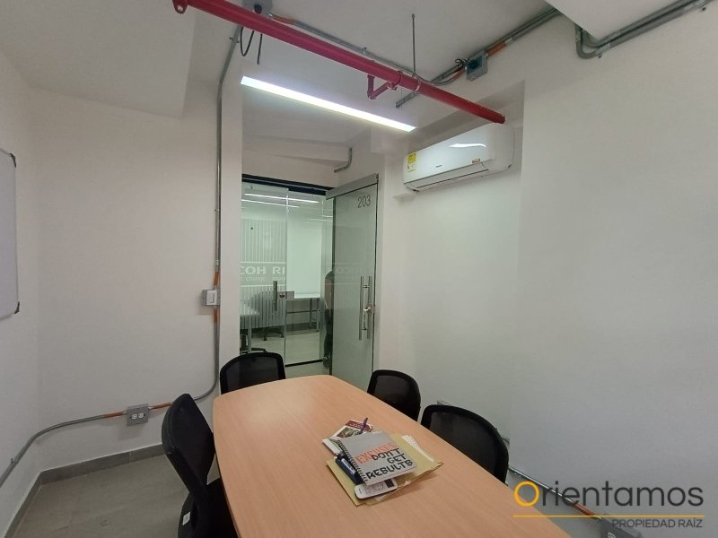 Oficina disponible para el arriendo en Medellín el codigo es 21380 foto numero 4