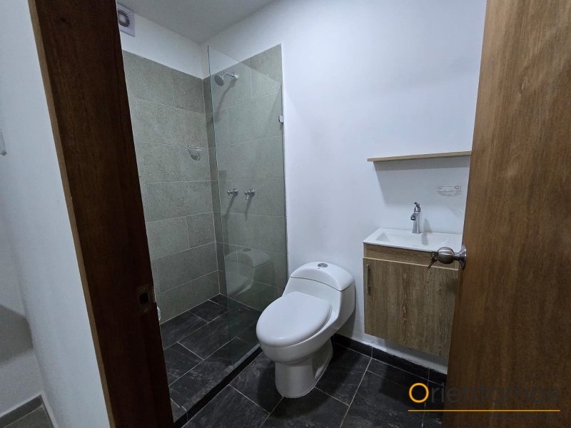 Casa-local disponible para el arriendo en Medellín el codigo es 21101 foto numero 13