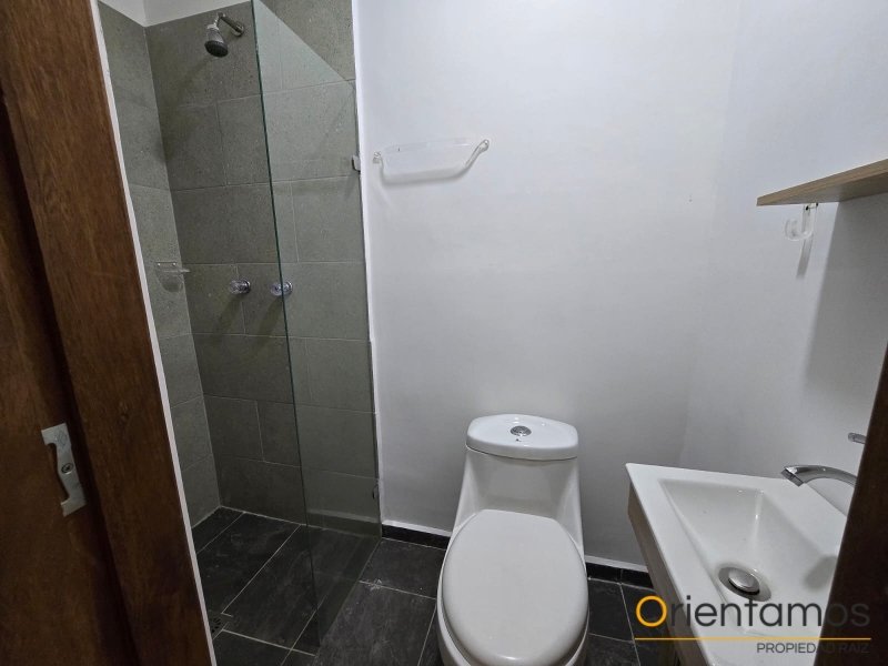 Casa-local disponible para el arriendo en Medellín el codigo es 21101 foto numero 15
