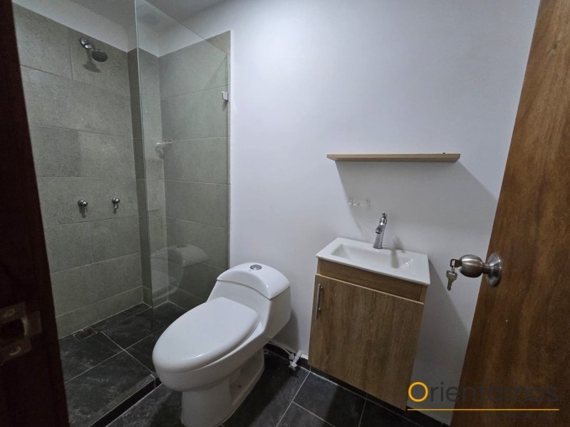 Casa-local disponible para el arriendo en Medellín el codigo es 21101 foto numero 19