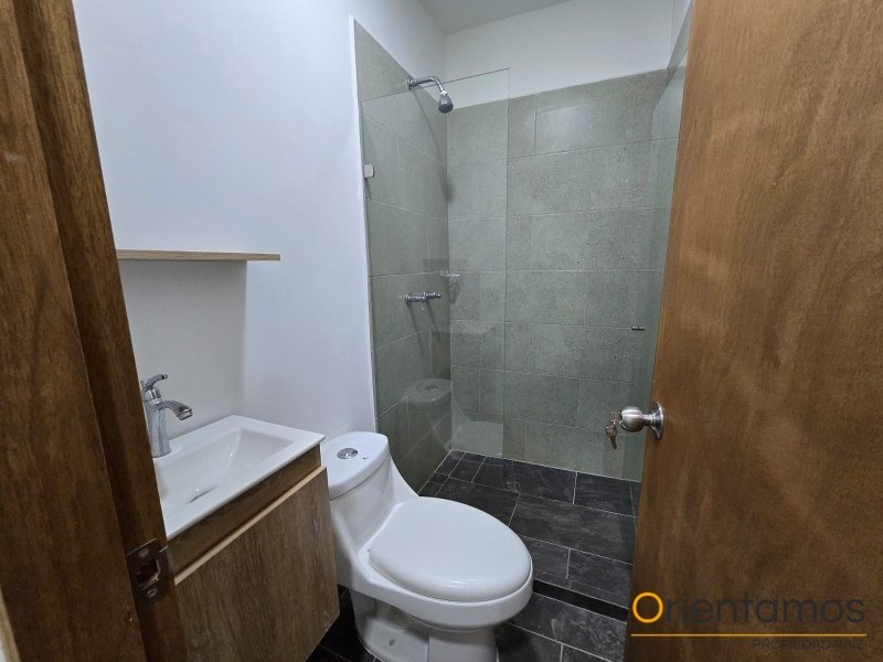 Casa-local disponible para el arriendo en Medellín el codigo es 21101 foto numero 22