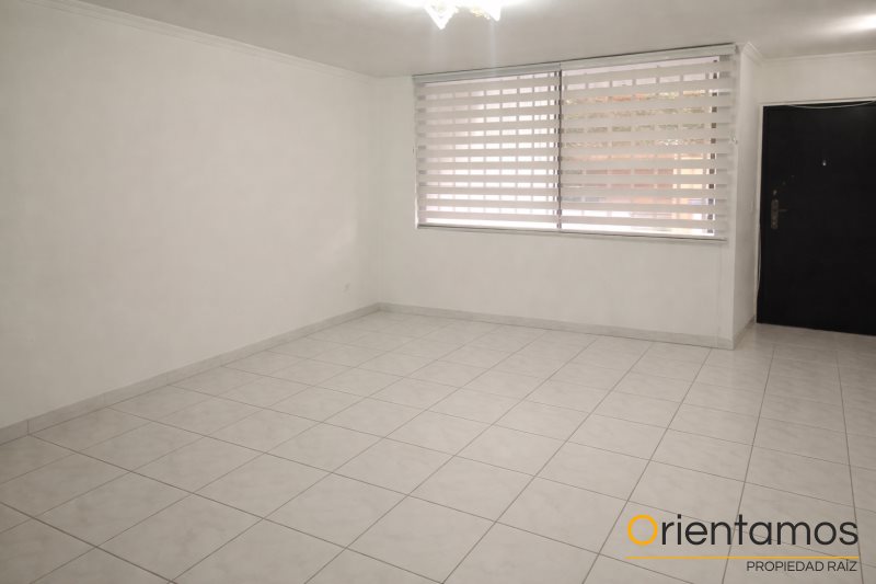 Apartamento disponible para el arriendo en Medellín el codigo es 21004 foto numero 3