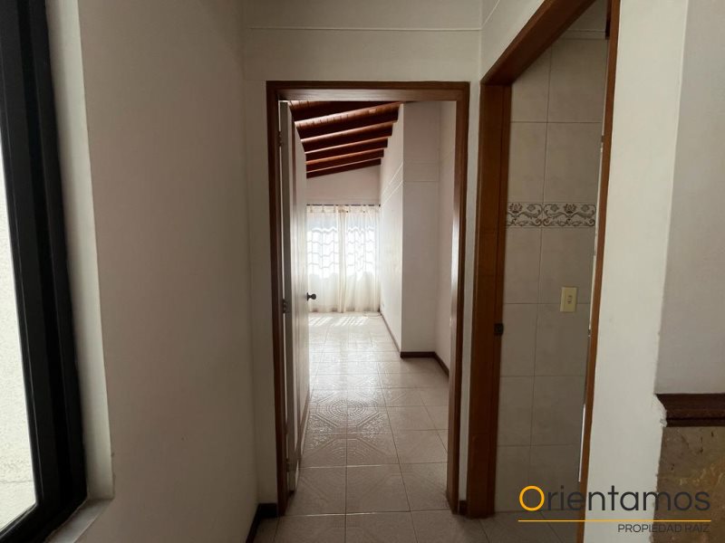 Casa-local disponible para el arriendo en Medellín el codigo es 18859 foto numero 13