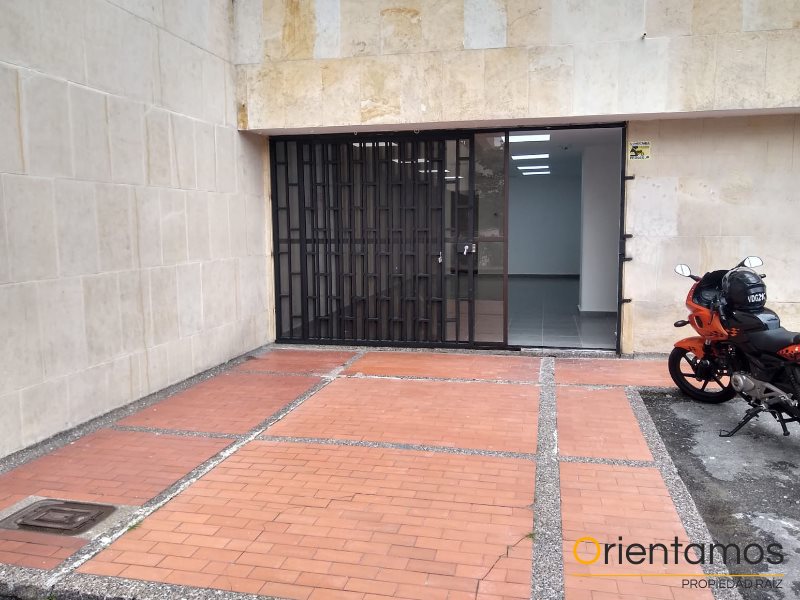Local para el arriendo en Medellín - Manila el codigo es 18381 foto numero 2