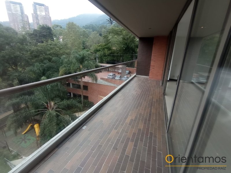 Apartamento disponible para el arriendo en Medellín el codigo es 21395 foto numero 9