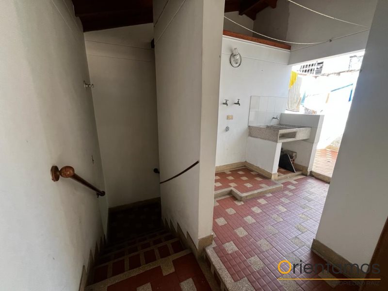Casa-local disponible para el arriendo en Medellín el codigo es 18859 foto numero 19