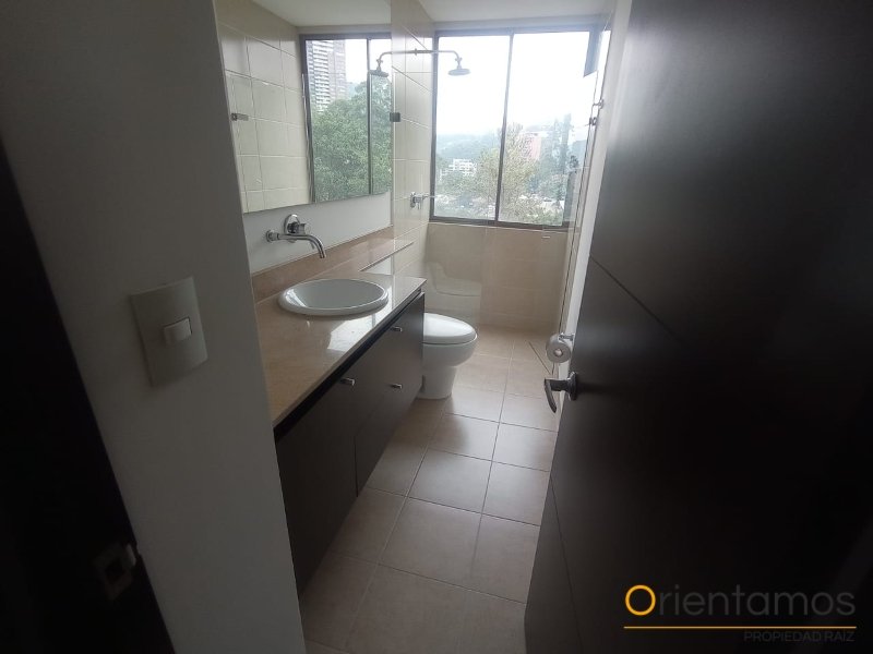 Apartamento disponible para el arriendo en Medellín el codigo es 21395 foto numero 13