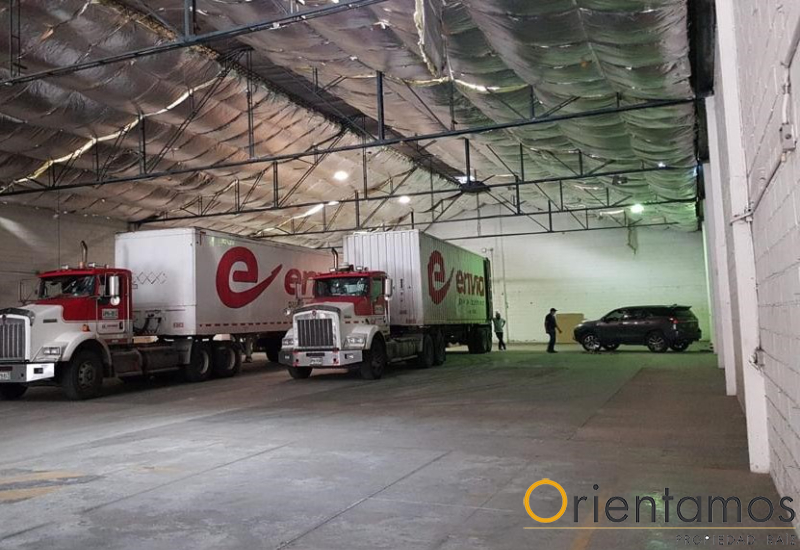 Bodega disponible para la venta en Medellín el codigo es 15383 foto numero 4