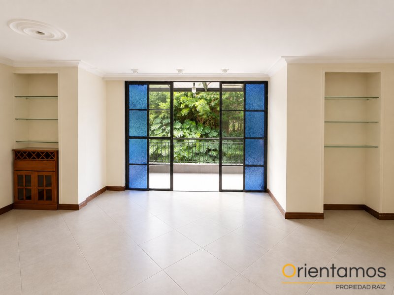 Apartamento disponible para el arriendo en Medellín el codigo es 21626 foto numero 3