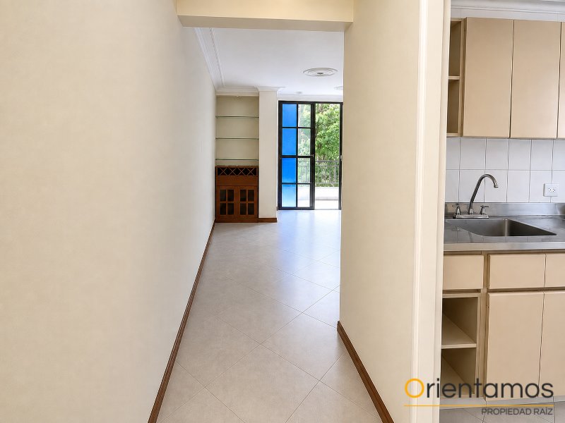 Apartamento disponible para el arriendo en Medellín el codigo es 21626 foto numero 2