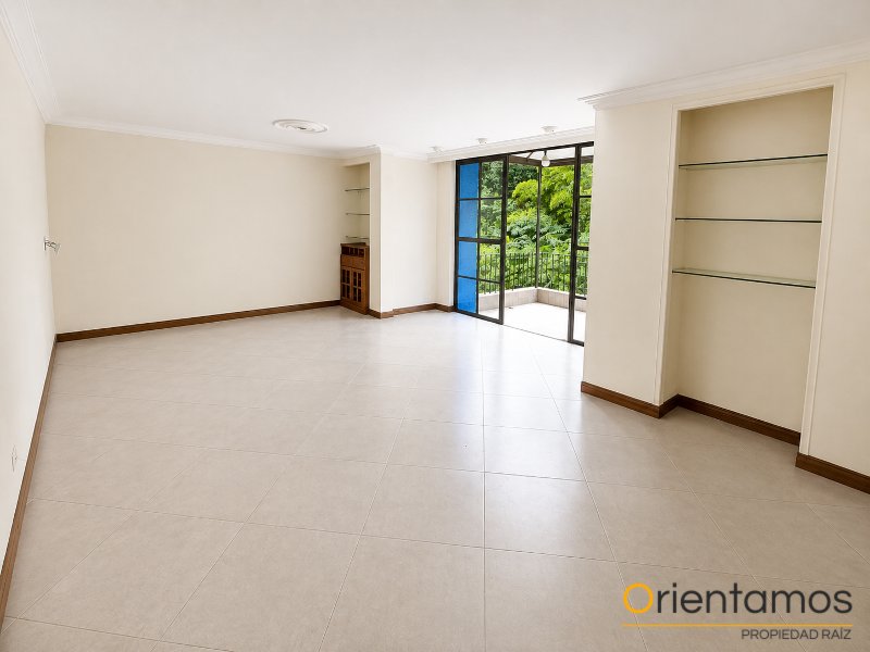 Apartamento disponible para el arriendo en Medellín el codigo es 21626 foto numero 4