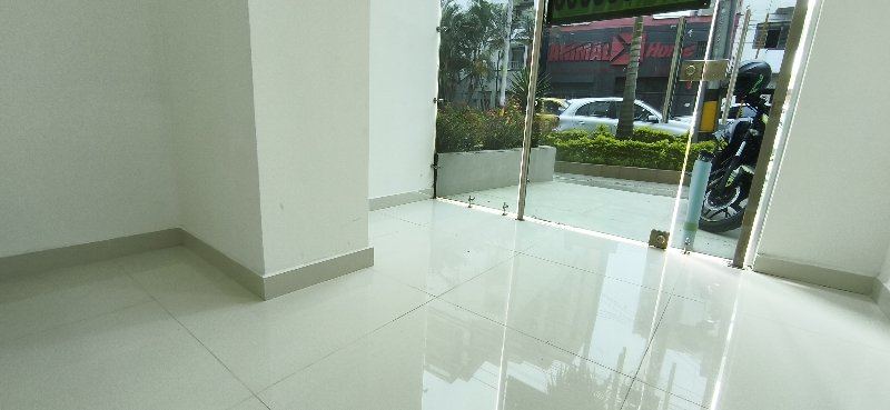 Local en arriendo en LAURELES, 38 m²