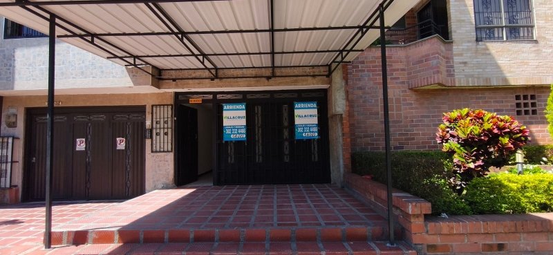 Local en arriendo en SIMON BOLIVAR, 22 m², 1 alcoba, 2 baños