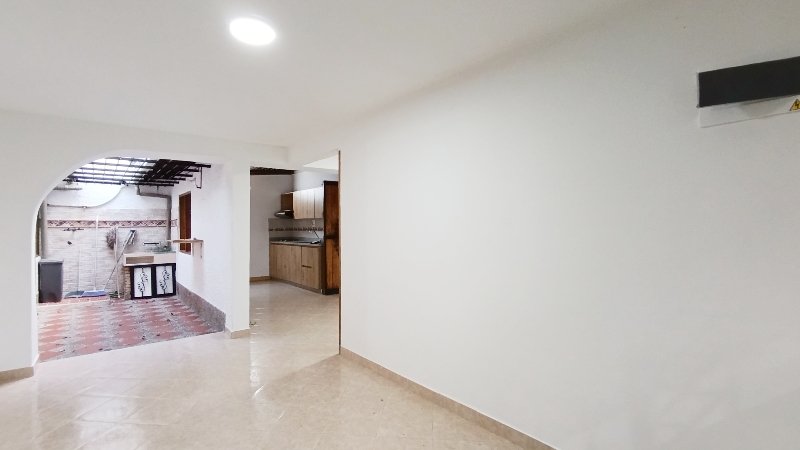 Casa en arriendo en SABANETA, 85 m², 3 alcobas, 2 baños