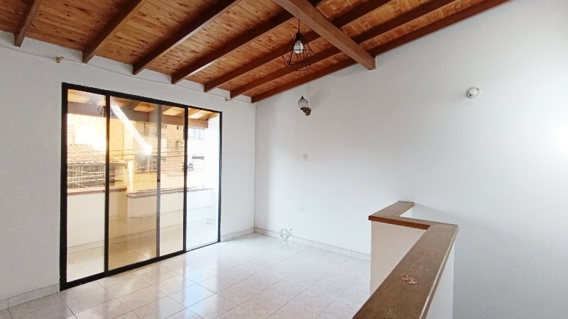 Casa en arriendo en SANTA MONICA I, 134 m², 4 alcobas, 2 baños