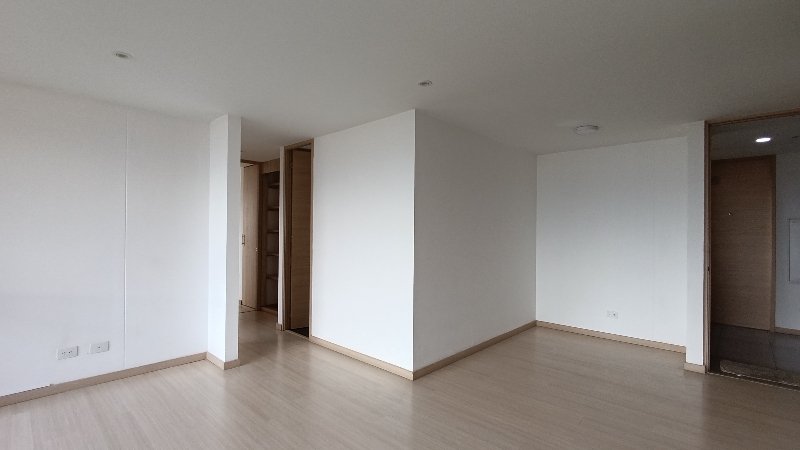 Apartamento en arriendo en ENVIGADO, 84 m², 2 alcobas, 2 baños