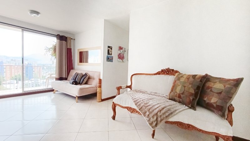 Apartamento en arriendo en POBLADO, 72 m², 3 alcobas, 2 baños