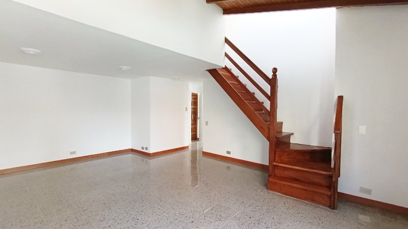 Apartamento en arriendo en LAURELES, 115 m², 4 alcobas, 3 baños