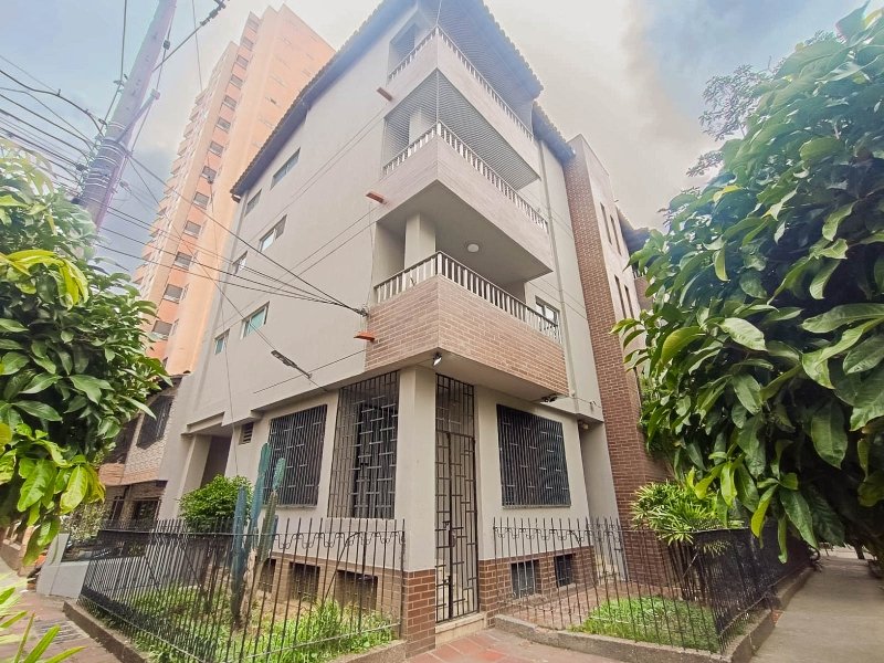Apartamento en venta en LAURELES, 130 m², 2 alcobas, 3 baños