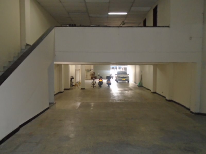 Bodega en arriendo en BARRIO COLOMBIA, 410 m², 3 baños