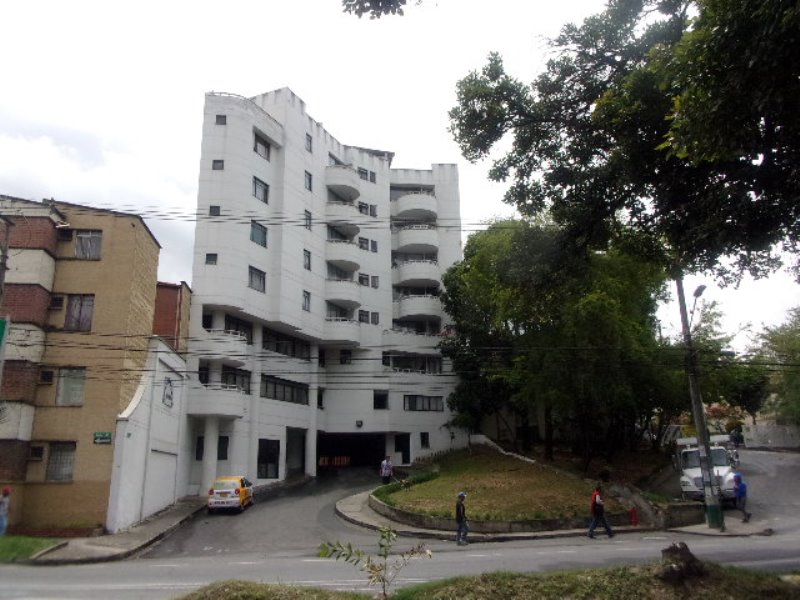 Apartamento en arriendo en AMERICA, 90 m², 3 alcobas, 3 baños