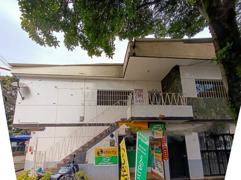 Casa en arriendo en FLORIDA NUEVA, 140 m², 4 alcobas, 2 baños