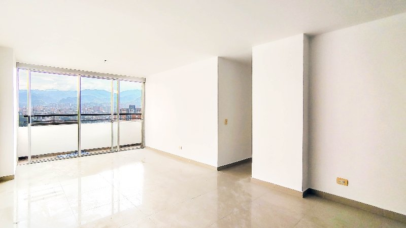Apartamento en arriendo en LOS COLORES, 57 m², 3 alcobas, 2 baños