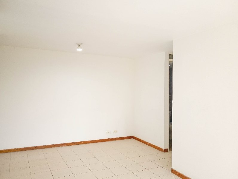 Apartamento en arriendo en SAN JAVIER, 77 m², 3 alcobas, 2 baños