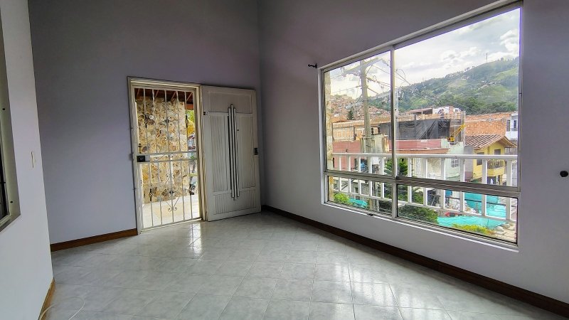 Apartamento en arriendo en ROBLEDO, 60 m², 2 alcobas, 1 baño