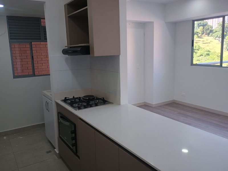 Apartamento en arriendo en SABANETA, 70 m², 2 alcobas, 2 baños