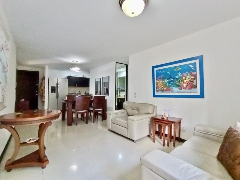Apartamento en arriendo en POBLADO, 100 m², 2 alcobas, 3 baños