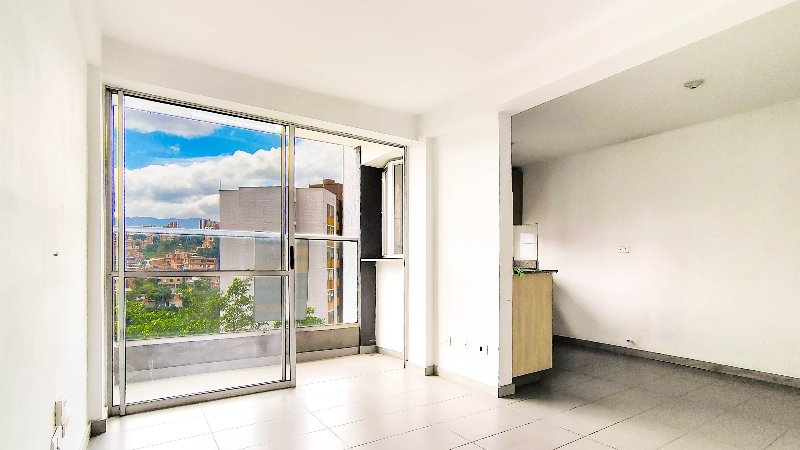 Apartamento en arriendo en LOMA DE LOS BERNAL, 70 m², 3 alcobas, 2 baños